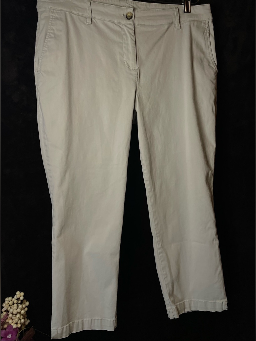 Tommy Bahama Beige/Cream Capris